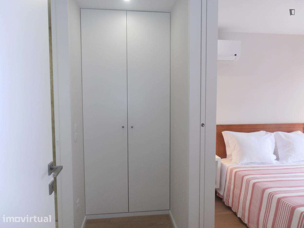 Apartamento com 1 quartos - localizado em Santo Ildefonso Porto - Grande imagem: 5/18