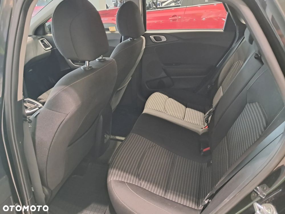 Kia Ceed - 15