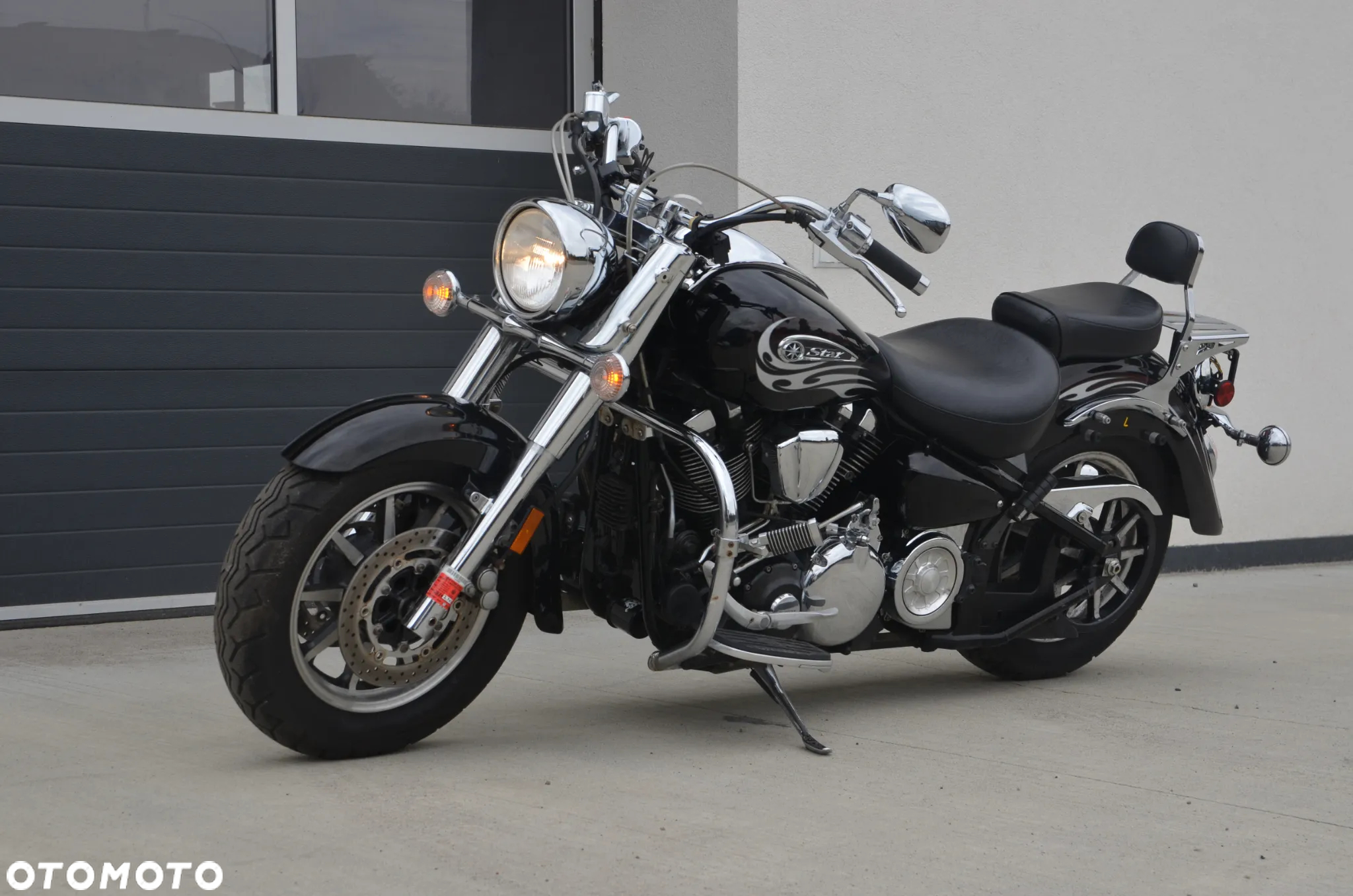 Yamaha Road Star - 9