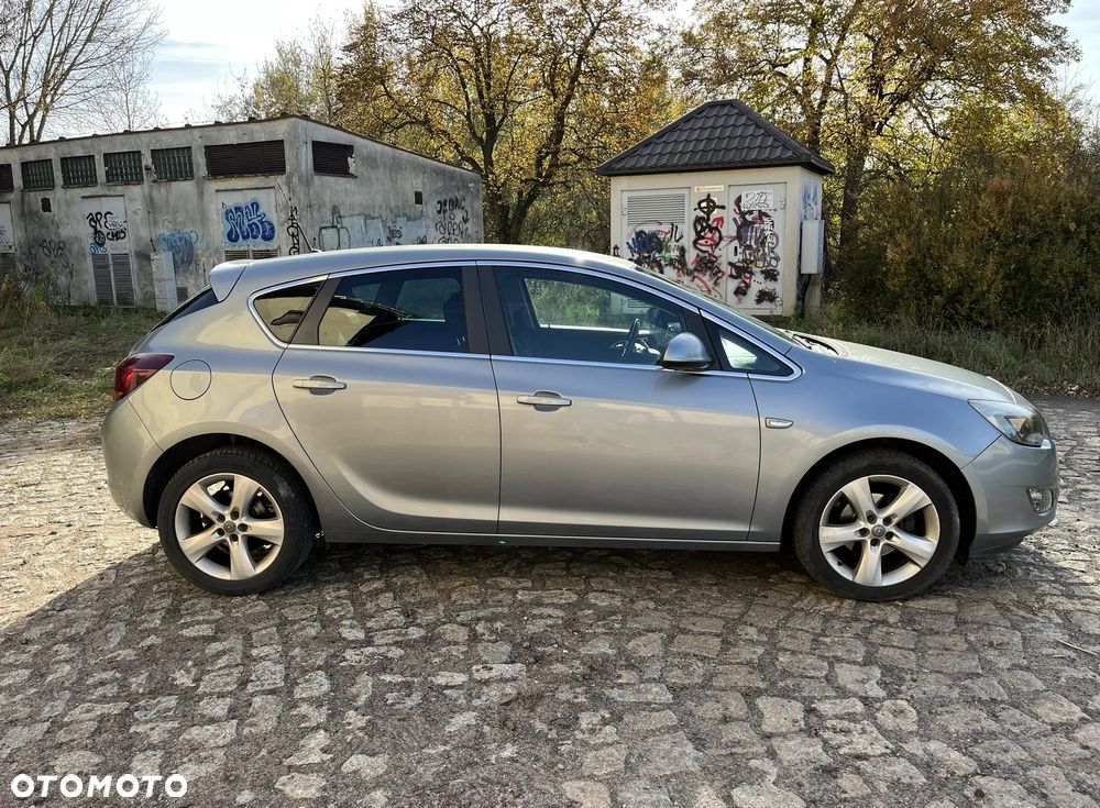 Opel Astra IV 1.4 T Sport - 9