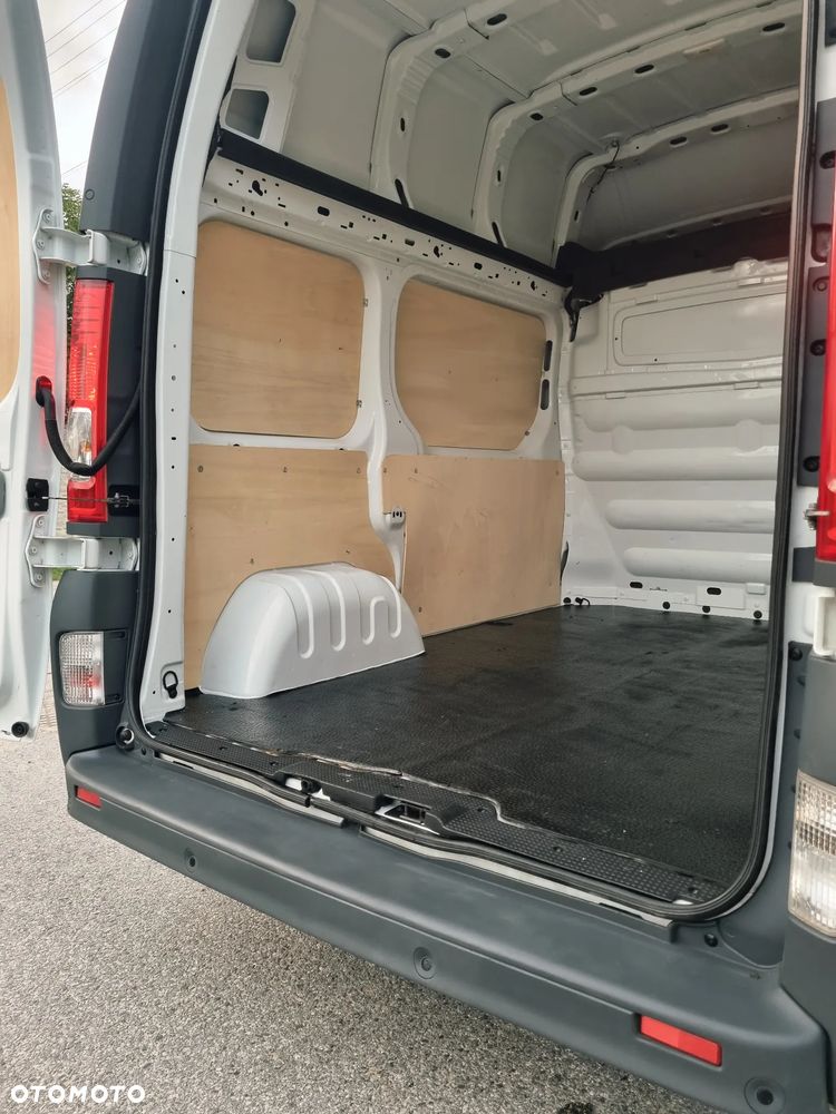 Renault Trafic - 18
