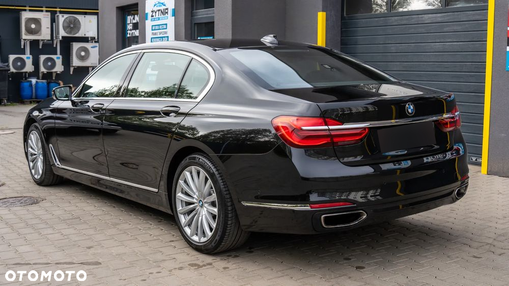 BMW Seria 7 750Li xDrive - 5