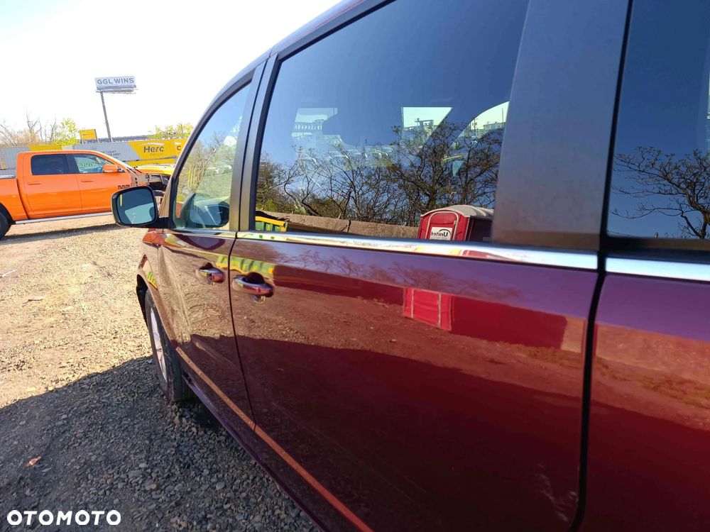 Dodge Grand Caravan - 34