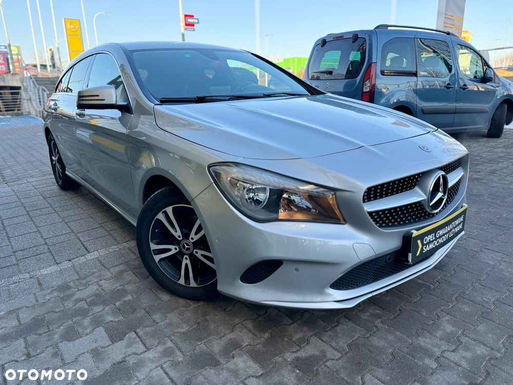 Mercedes-Benz CLA 200 d 7G-DCT Urban - 3