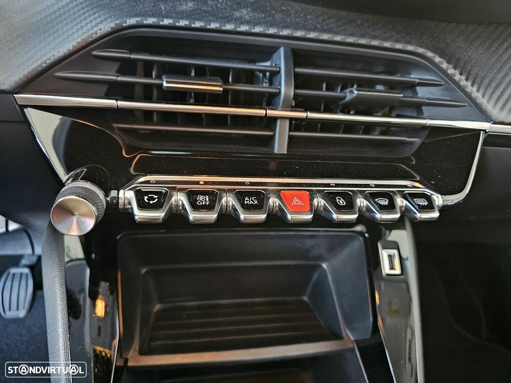 Peugeot 208 1.2 PureTech Active Pack - 21