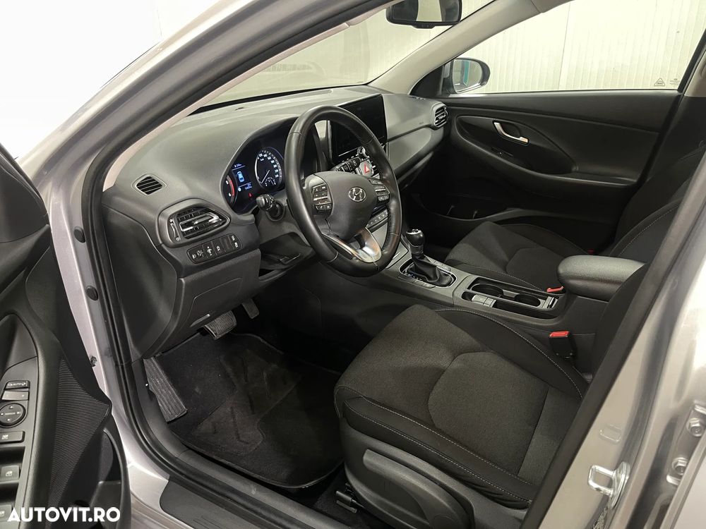 Hyundai i30 1.6 CRDI DCT Select - 6