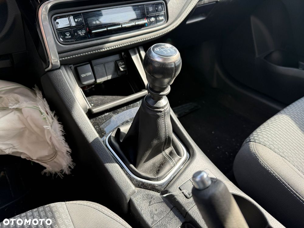 Toyota Corolla 1.6 Active - 19