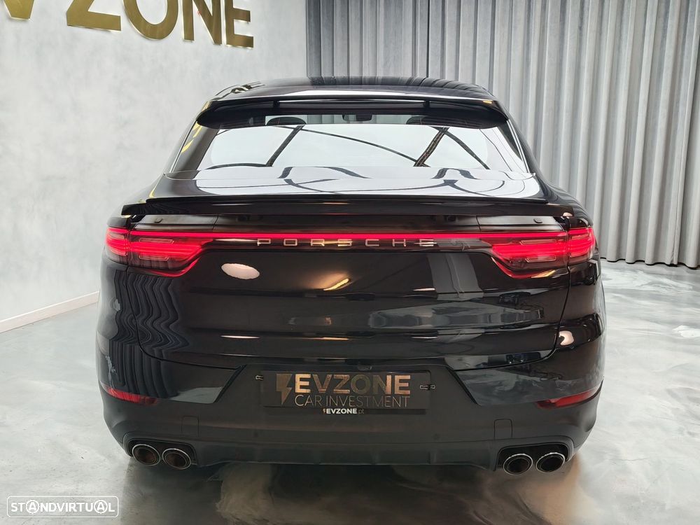 Porsche Cayenne Coupé E-Hybrid - 6