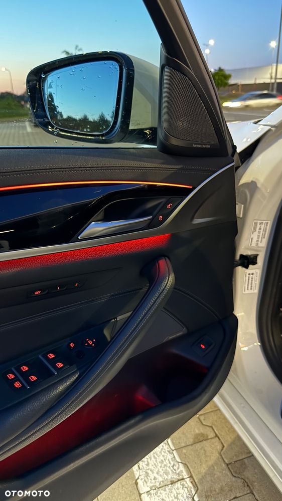 BMW Seria 5 530d mHEV Luxury Line - 17