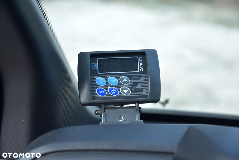 Renault Master Kontener 8EP 2.0 170KM Izoterma Chłodnia - 21