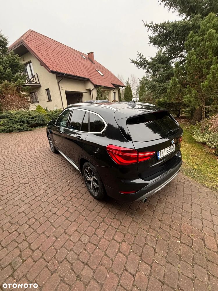 BMW X1 xDrive28i xLine - 4