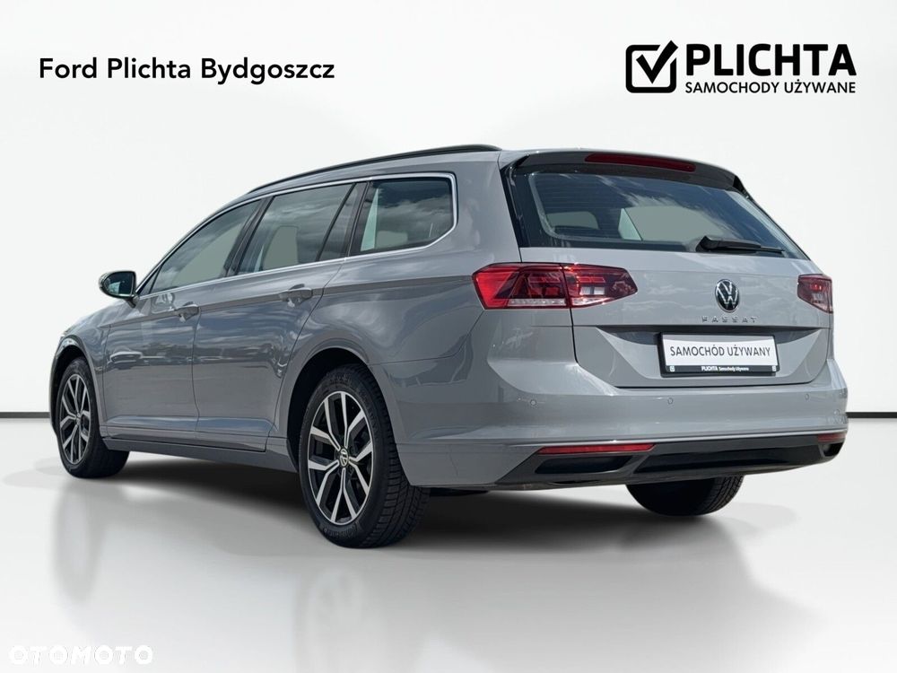 Volkswagen Passat - 8