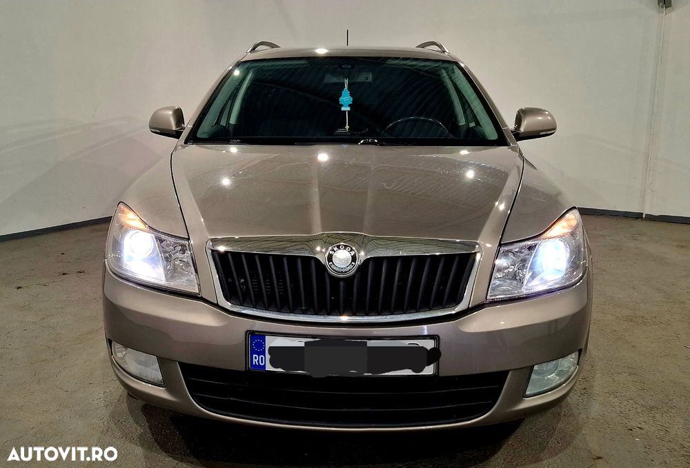 Skoda Octavia 1.6 TDI DPF Ambition - 9