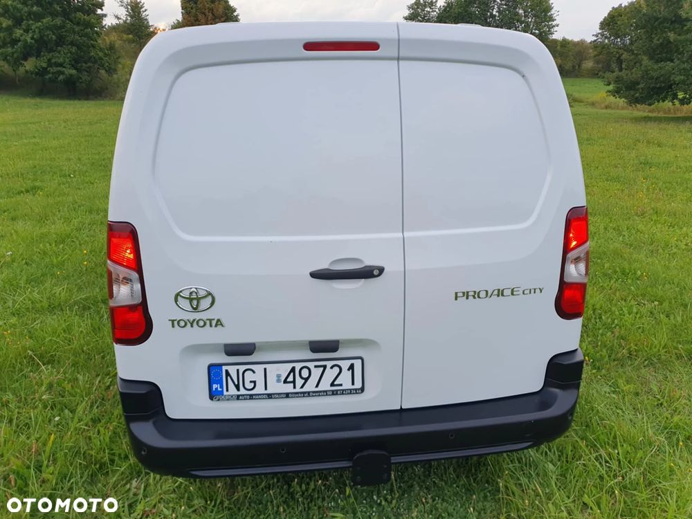 Toyota Proace City - 10
