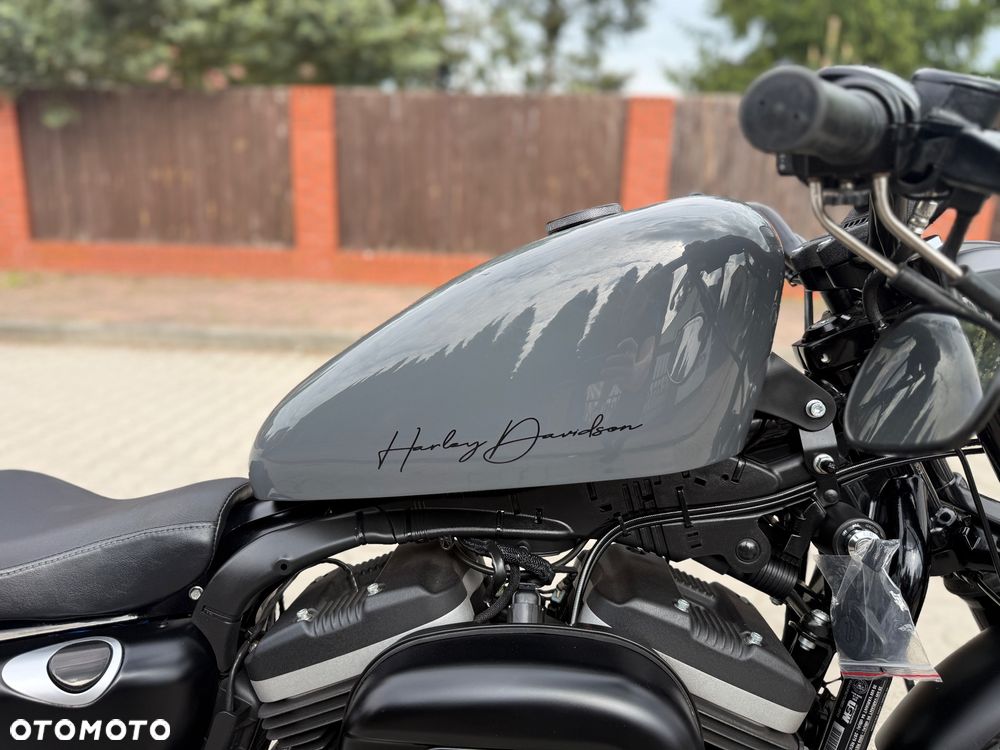 Harley-Davidson Sportster Iron 883 - 6