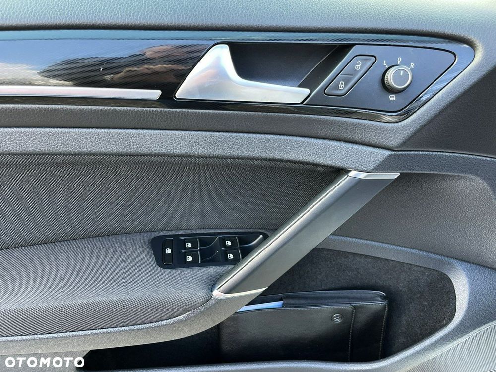 Volkswagen Golf VII 2.0 TDI BMT GTD DSG - 32