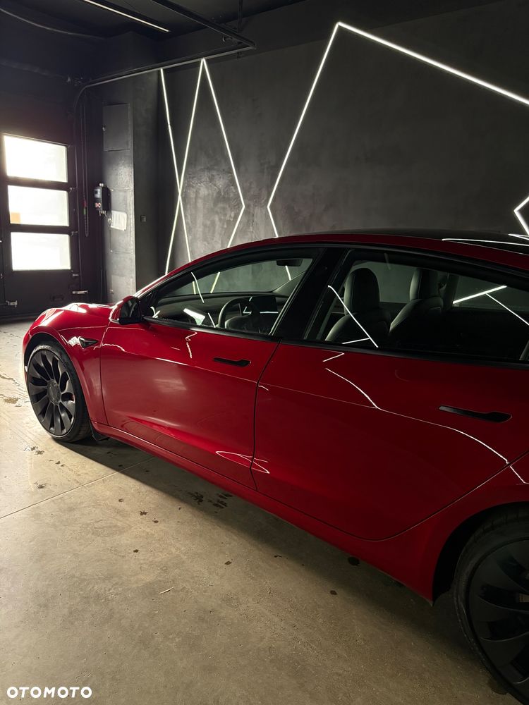 Tesla Model 3 - 8