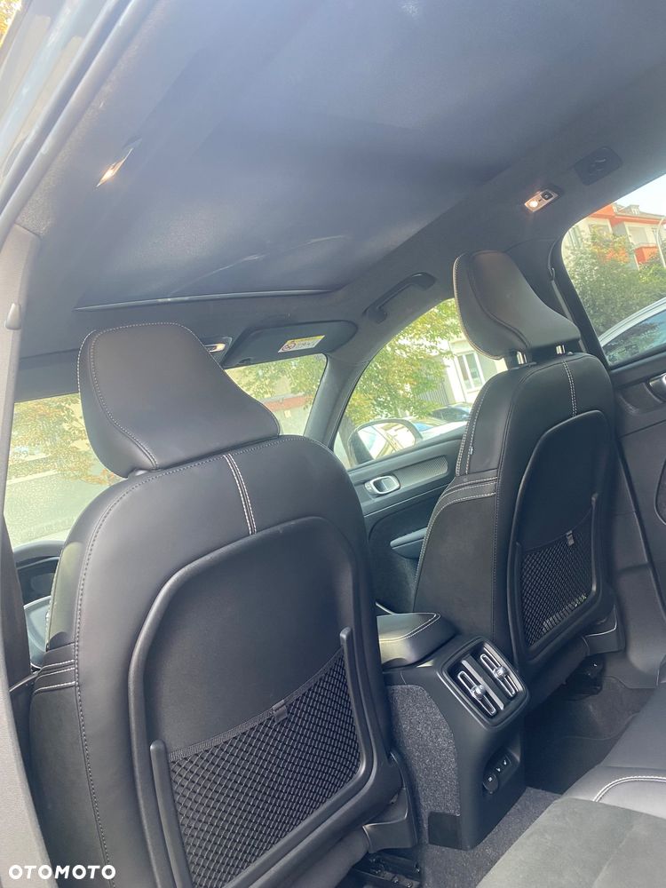 Volvo XC 40 B4 B AWD R-Design - 17
