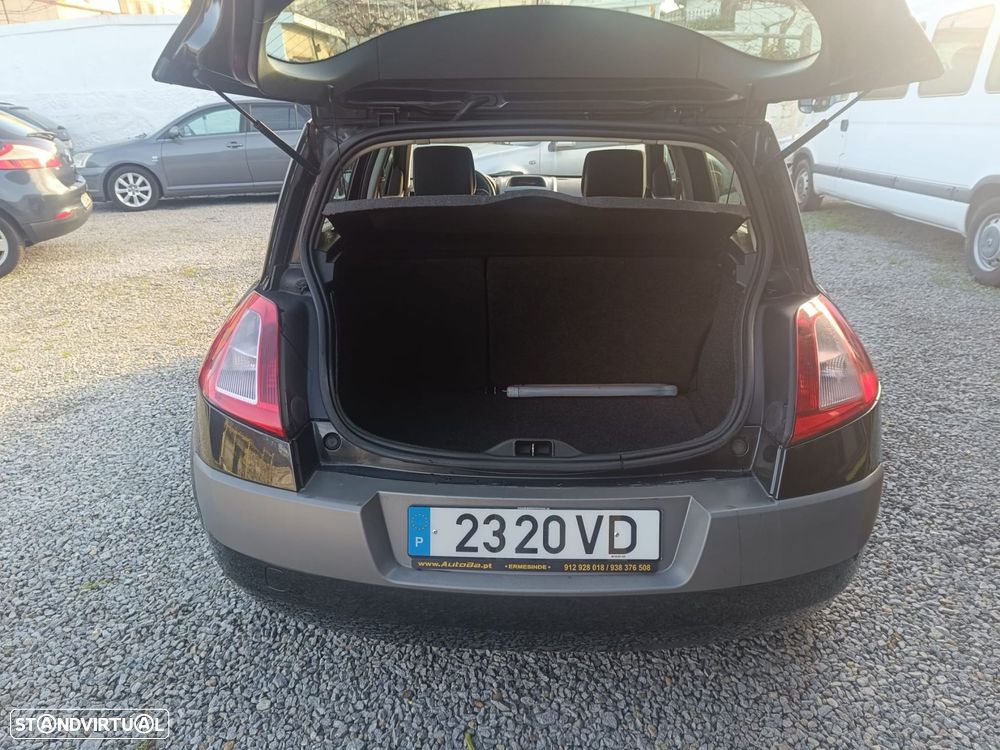 Renault Mégane 1.5 dCi Confort - 12