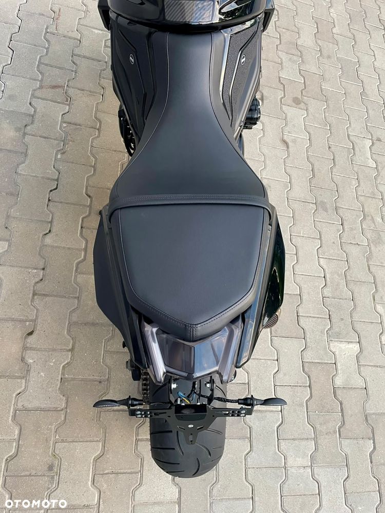 Suzuki GSX - 14