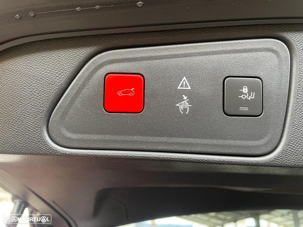 Peugeot 3008 BlueHDi 130 Stop & Start EAT8 Allure - 29