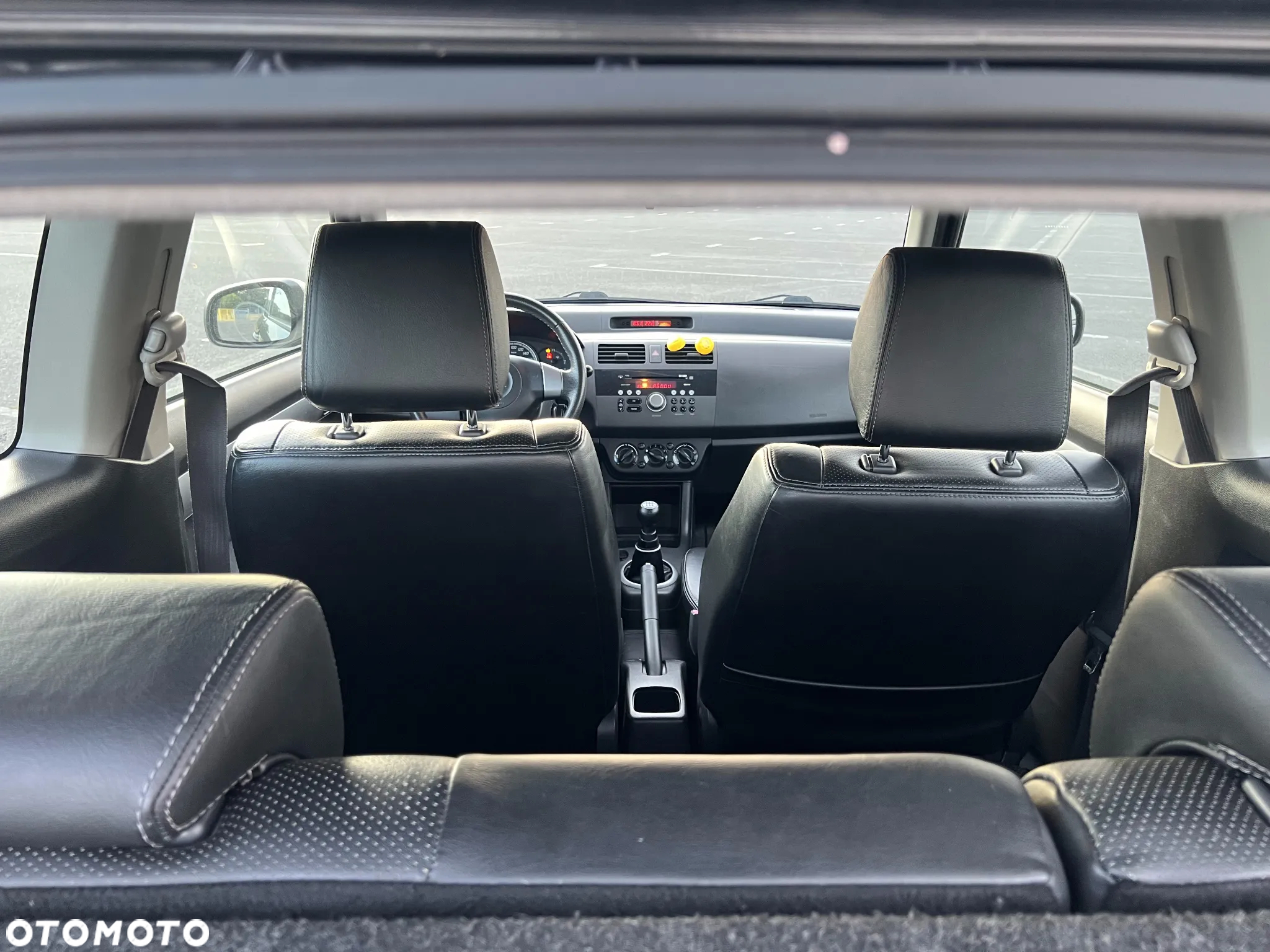 Suzuki Swift 1.3 Club - 12