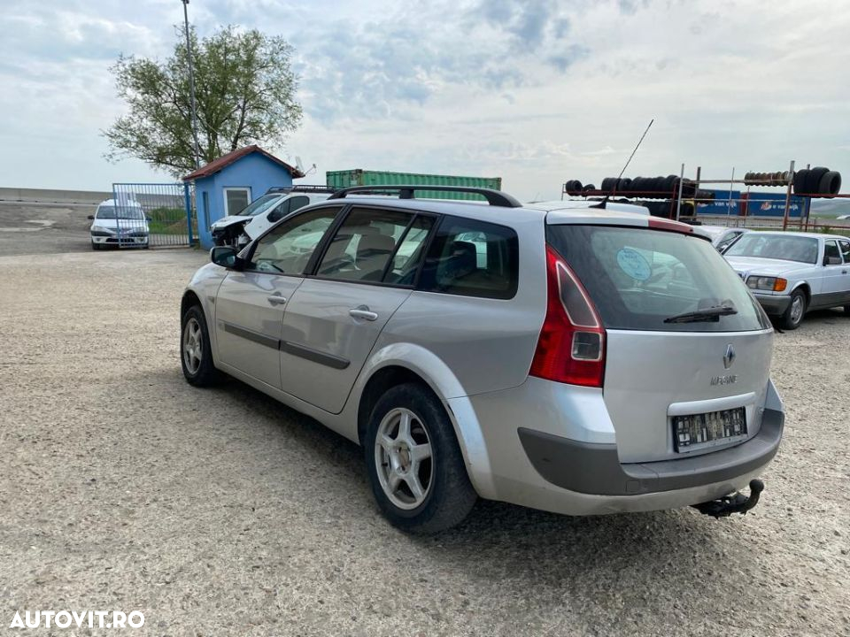 Dezmembrez piese Renault Megane 2 combi - 3