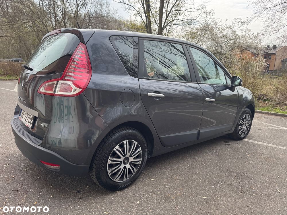 Renault Scenic 1.5 dCi Authentique - 6