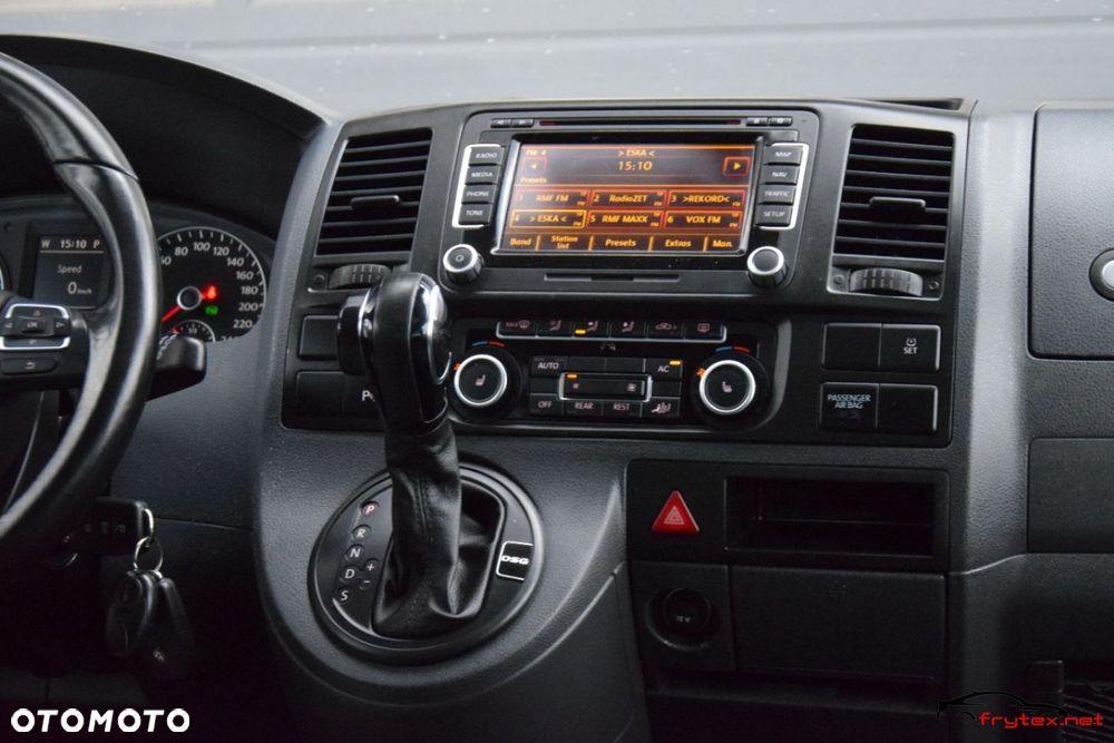 Volkswagen Caravelle - 26