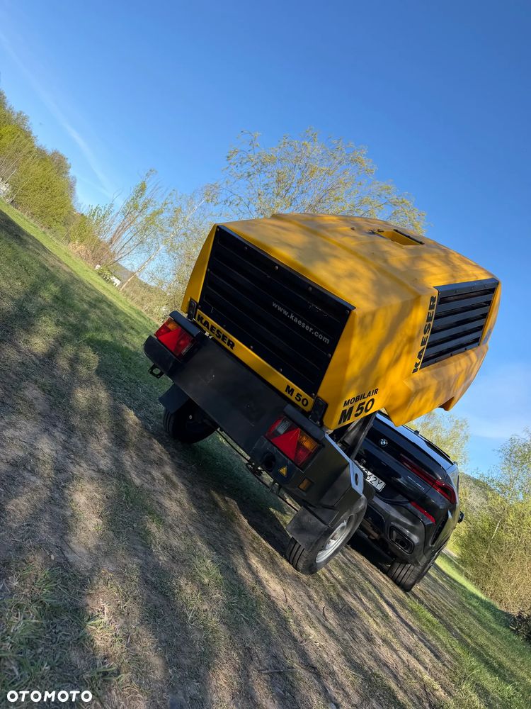 Kubota Kaeser M52 Kompresor Śrubowy Sprężarka 5,7m3. Przyczepka jezdna do rejestracji jako pojazd. 2018 rok. Regulacja ciśnienia bar od 3-8. Silnik Kubota 4cylindry. 50km. Potężna moc. Sprowadzony z Norwegii. Maszyna jak Nowa z Salonu! 1340 mtg. Okazja. Zadbana Maszyna. Dokumenty do rejestracji, książka KAESER - 11