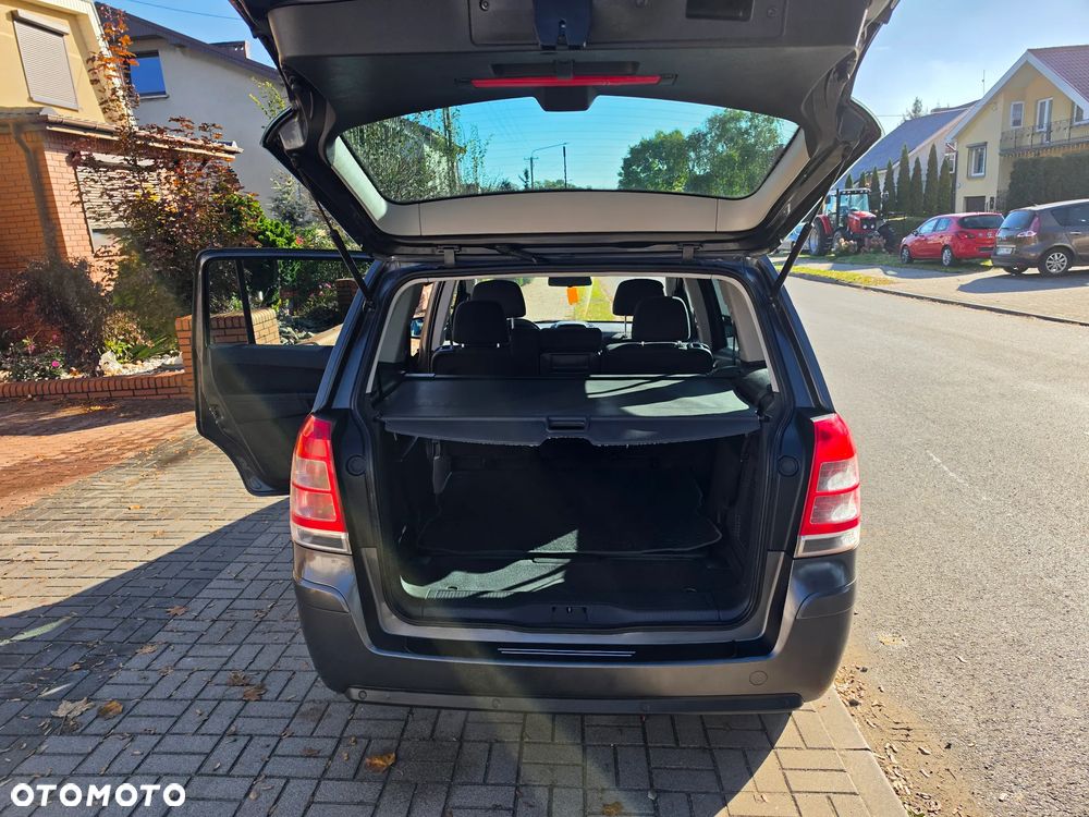 Opel Zafira - 28