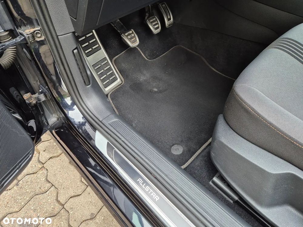 Volkswagen Golf 1.6 TDI BlueMotion Technology Allstar - 18