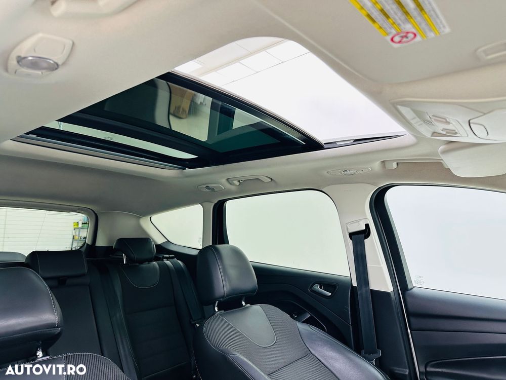 Ford Kuga - 26