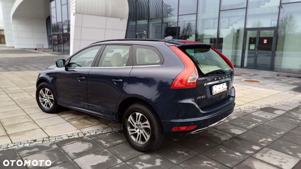 Volvo XC 60 D4 Drive-E Momentum - 4
