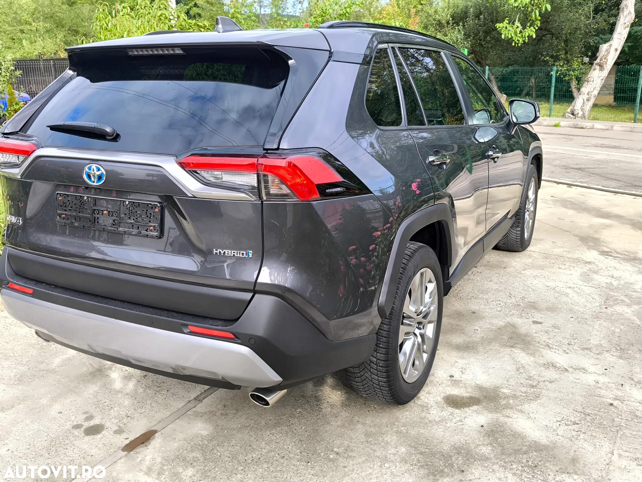 Toyota RAV4 - 4