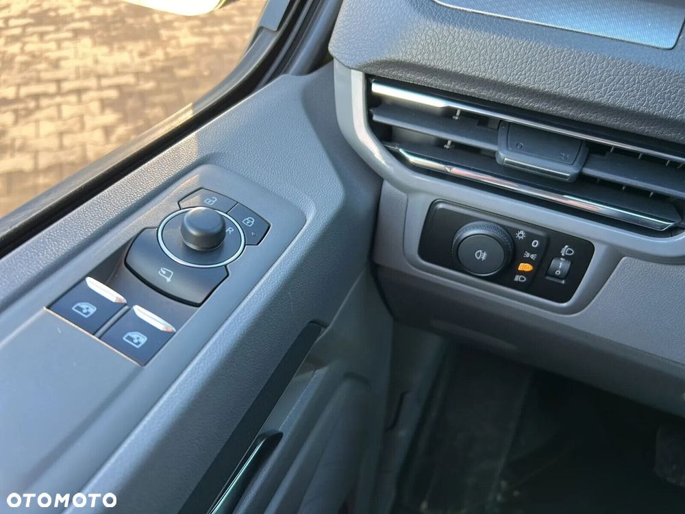 Volkswagen Transporter T7 Furgon PanAmericana/AUTOMAT 2,0 l TDI 170 KM r. o. 3500 mm - 25