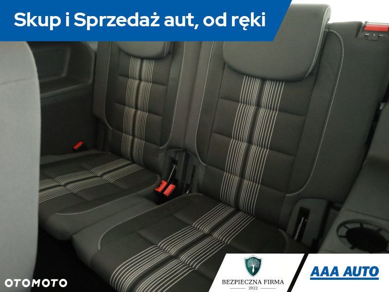 Volkswagen Touran - 14