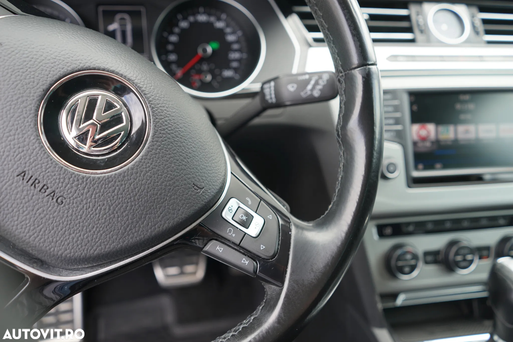 Volkswagen Passat Variant 2.0 TDI DSG Comfortline - 16