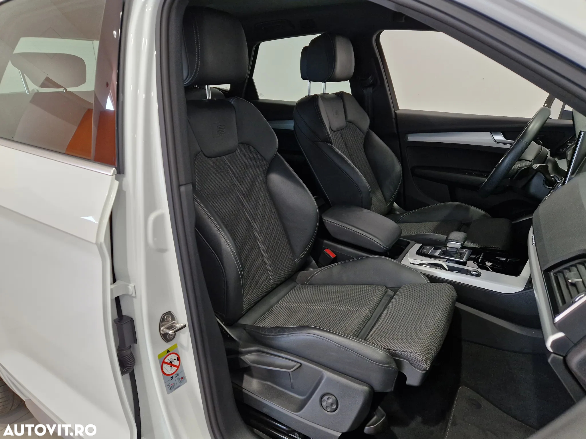 Audi Q5 55 TFSIe quattro S tronic S line - 13