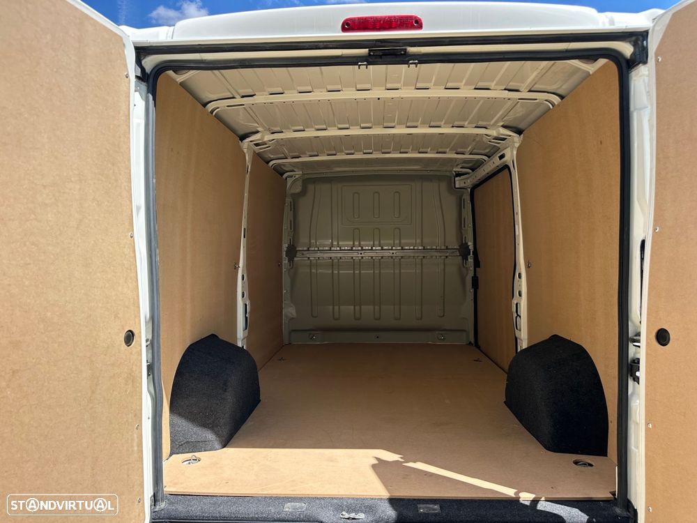 Peugeot Boxer 2.2 BlueHDi 330 L2H1 Premium - 6