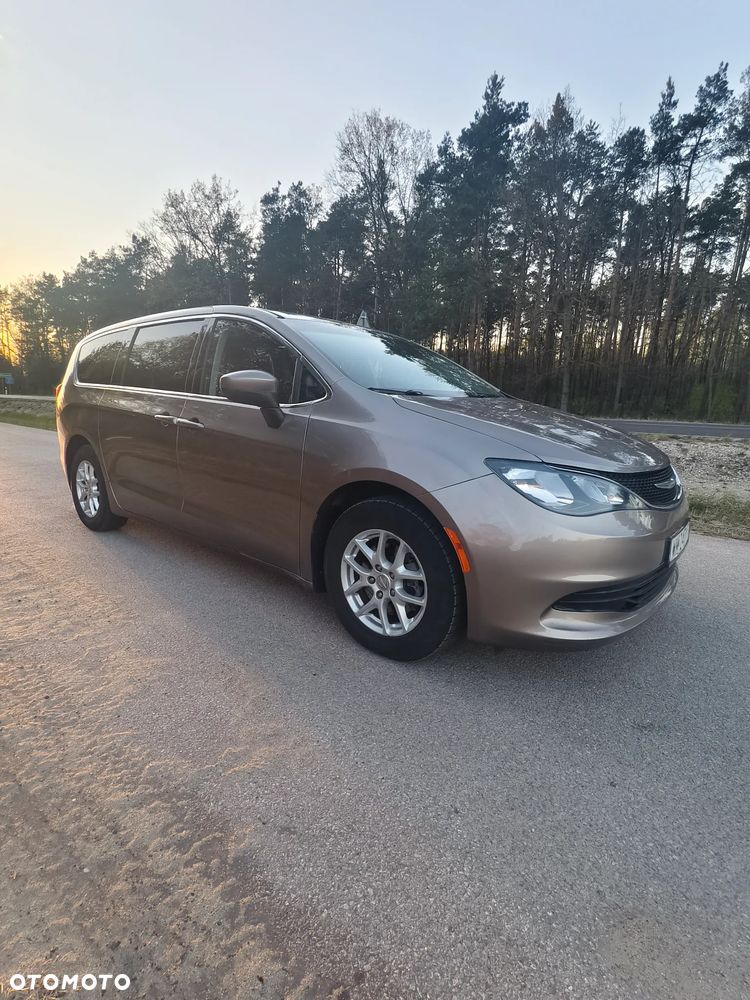 Chrysler Pacifica - 3