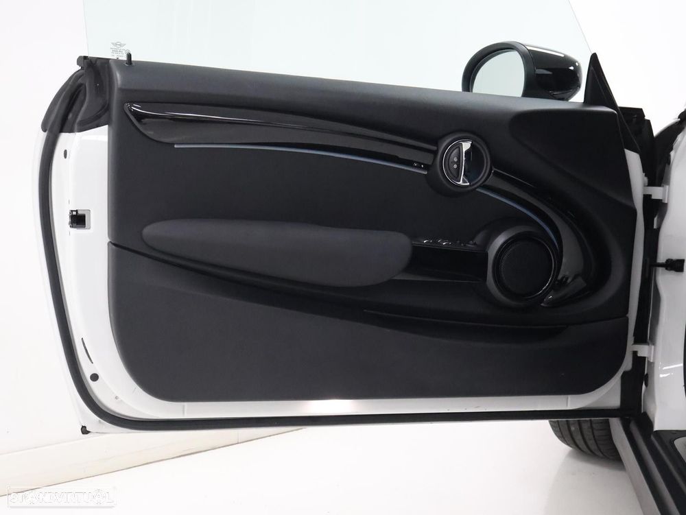 MINI Cabrio Cooper Auto - 10