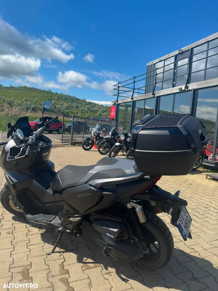 Honda ADV 350 - 5
