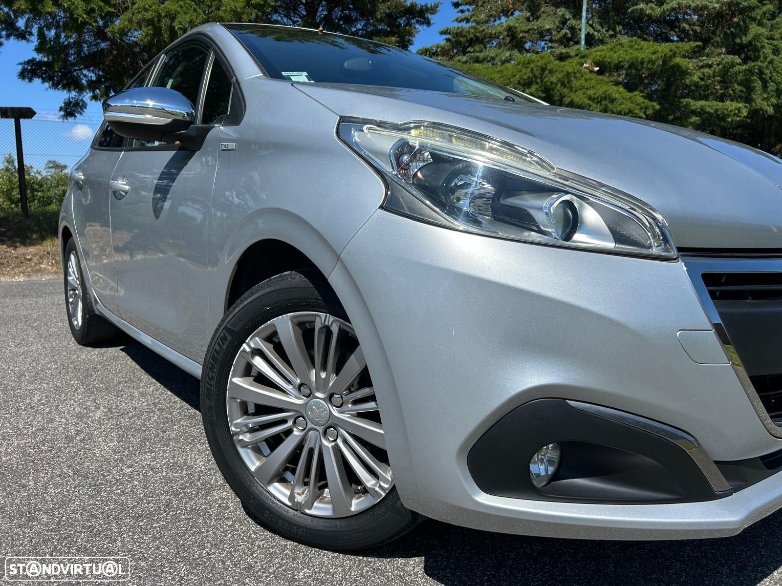 Peugeot 208 1.2 PureTech Style - 22