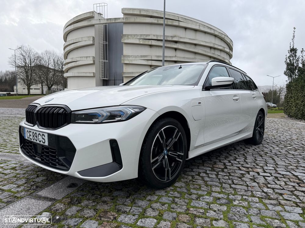 BMW 330 e Aut. M Sport - 2