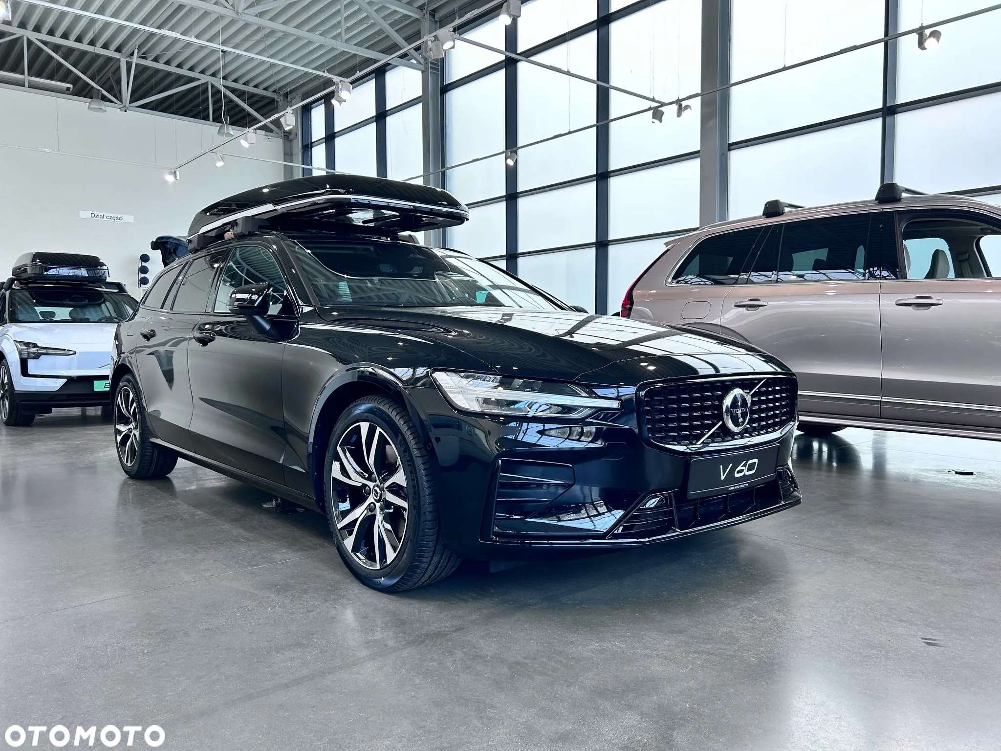Volvo V60 B4 B Plus Dark - 3