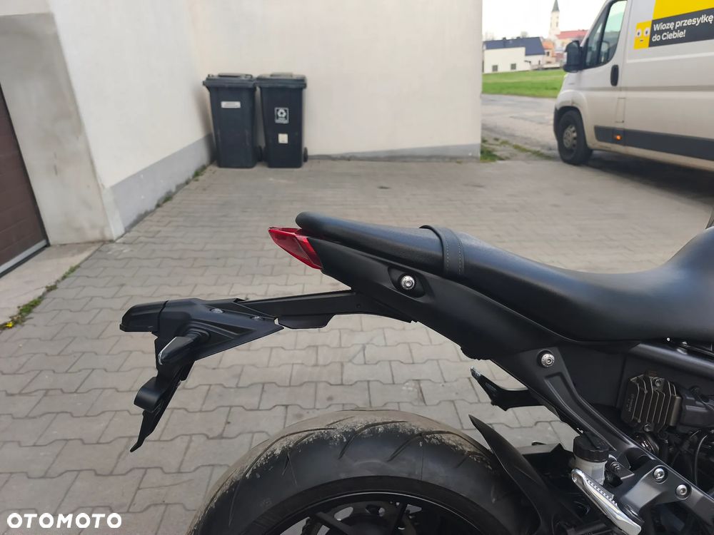 Yamaha MT - 24