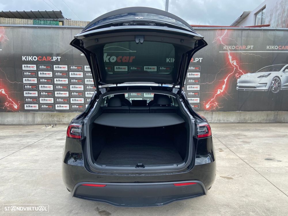 Tesla Model Y Performance Dual Motor AWD - 9