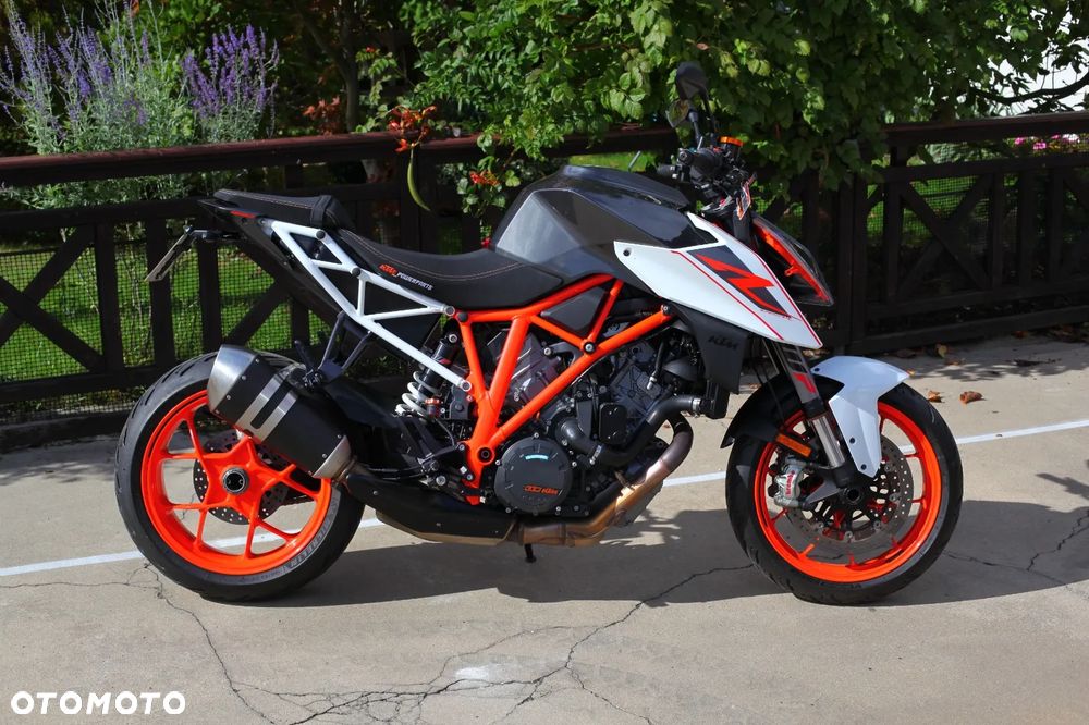 KTM Adventure 890 - 18