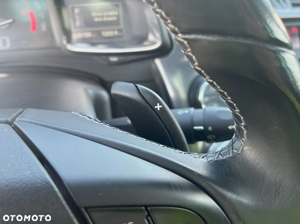 Citroën DS5 e-HDi 110 EGS6 Chic - 16